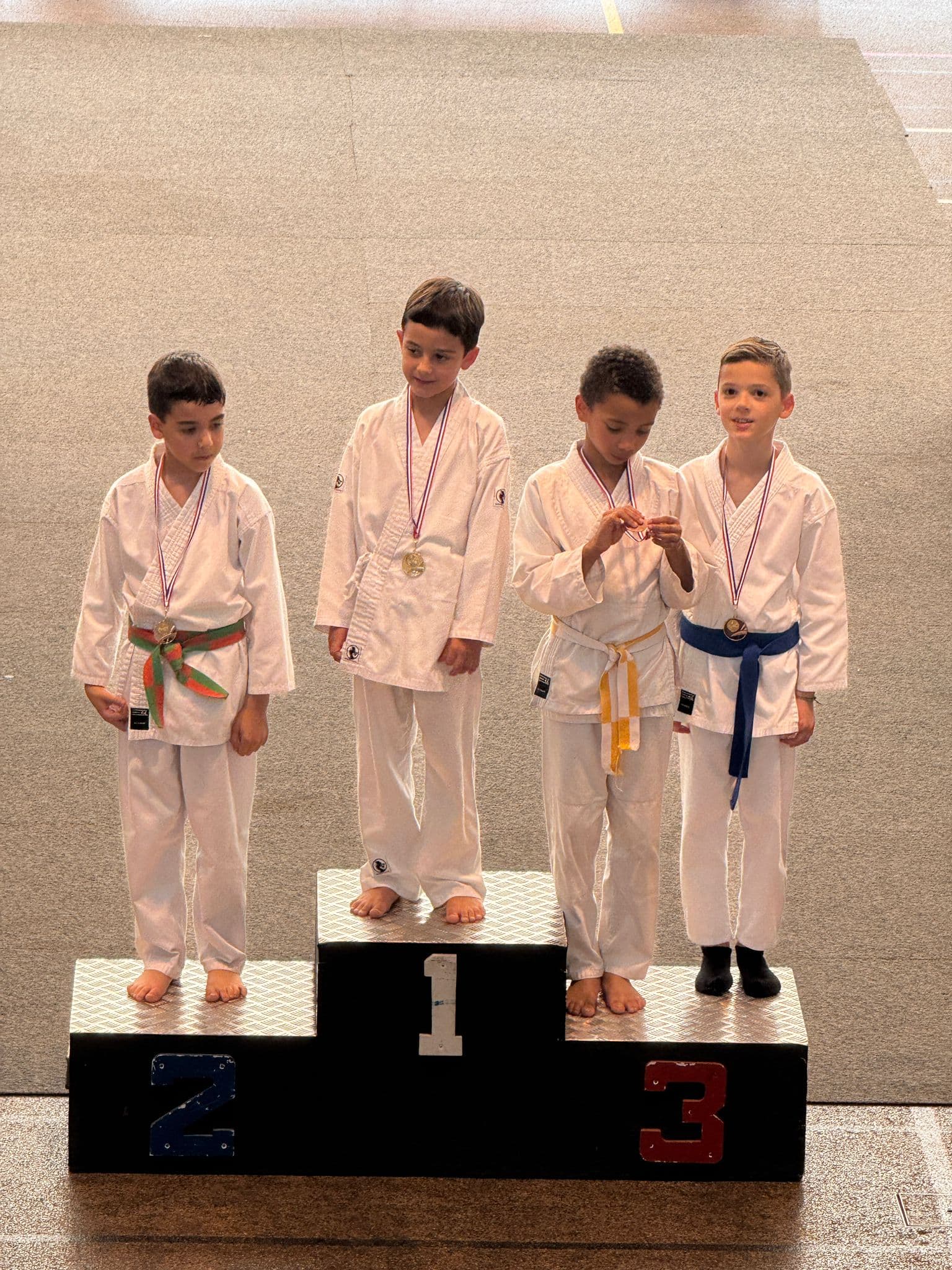 Podium enfants avec médailles à l'Open Chilly-Mazarin 2026